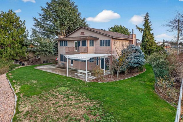 39 Paradise Dr, Burbank, WA 99323