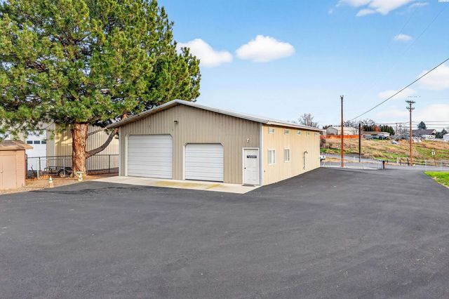 39 Paradise Dr, Burbank, WA 99323