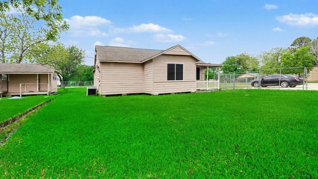 5615 John Martin Road, Baytown, TX 77521