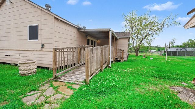 5615 John Martin Road, Baytown, TX 77521
