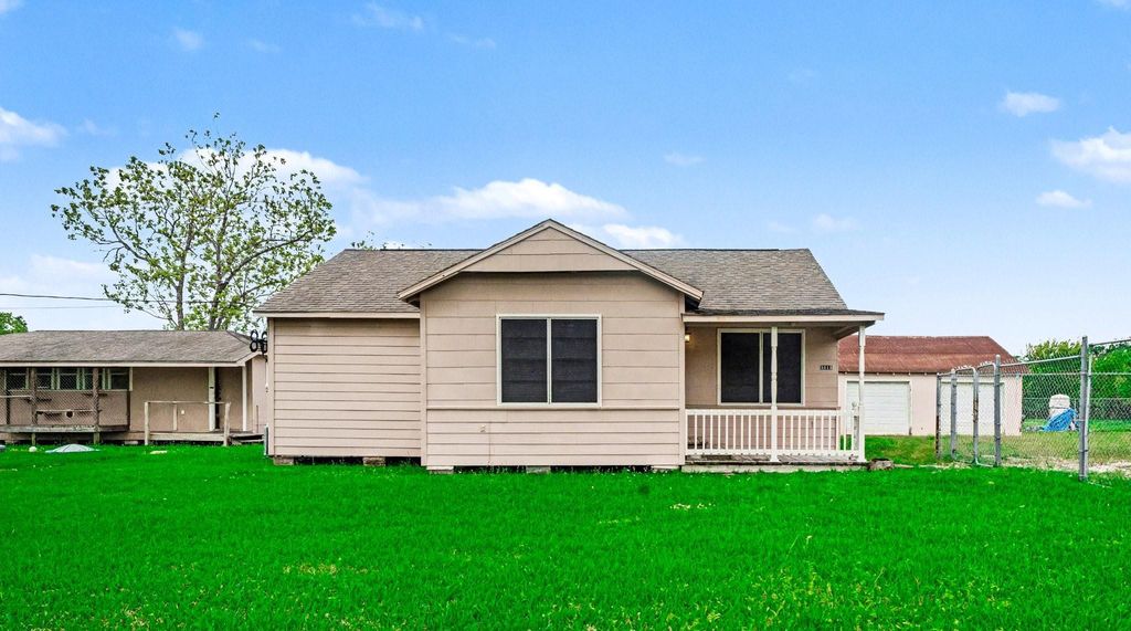 5615 John Martin Road, Baytown, TX 77521