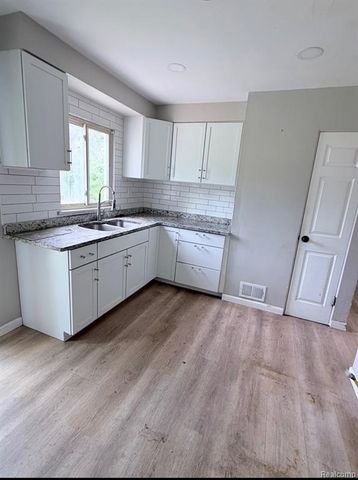 5322 Winthrop Boulevard, Flint, MI 48505