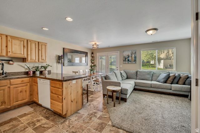 1865 E WHITETAIL WAY, Layton, UT 84040
