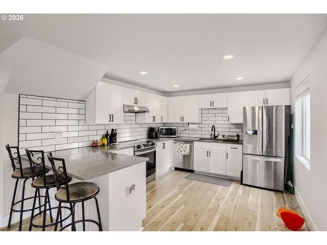 102 Se 3RD St, Battle Ground, WA 98604