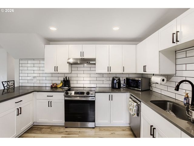 102 Se 3RD St, Battle Ground, WA 98604