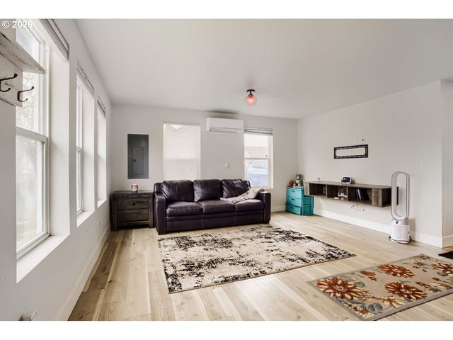 102 Se 3RD St, Battle Ground, WA 98604
