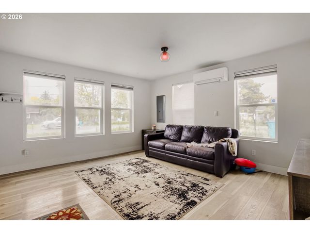 102 Se 3RD St, Battle Ground, WA 98604