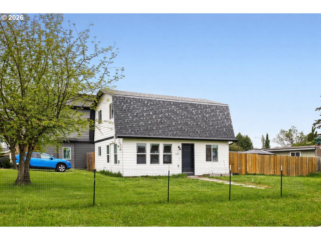 102 Se 3RD St, Battle Ground, WA 98604