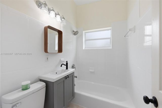 1620 NE 160th St 1620, North Miami Beach, FL 33162