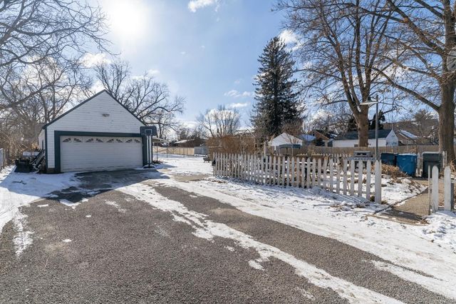 1416 Hawthorne Avenue, Waterloo, IA 50702