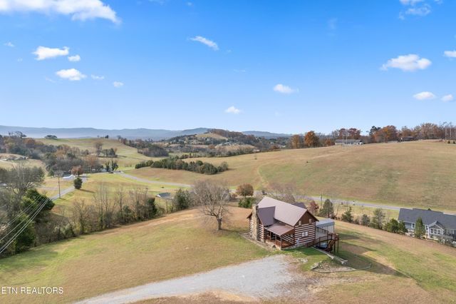 2947 Sims Rd, Kodak, TN 37764