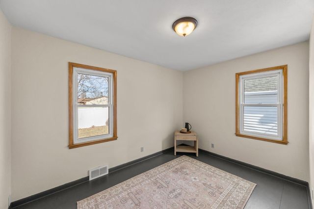 5900 Maple Street, Rockford, MN 55373