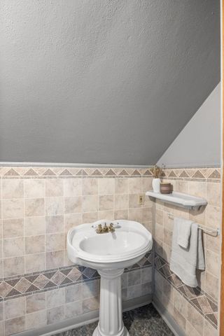 5900 Maple Street, Rockford, MN 55373