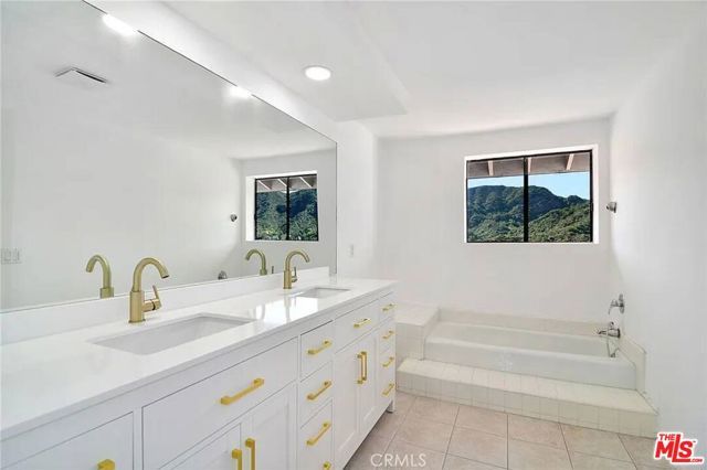 1694 Michael Lane, Pacific Palisades (los Angeles), CA 90272
