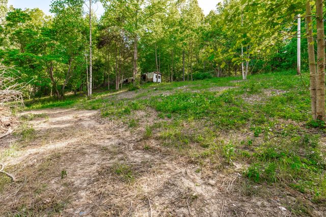1170 James Brown Rd, Westmoreland, TN 37186