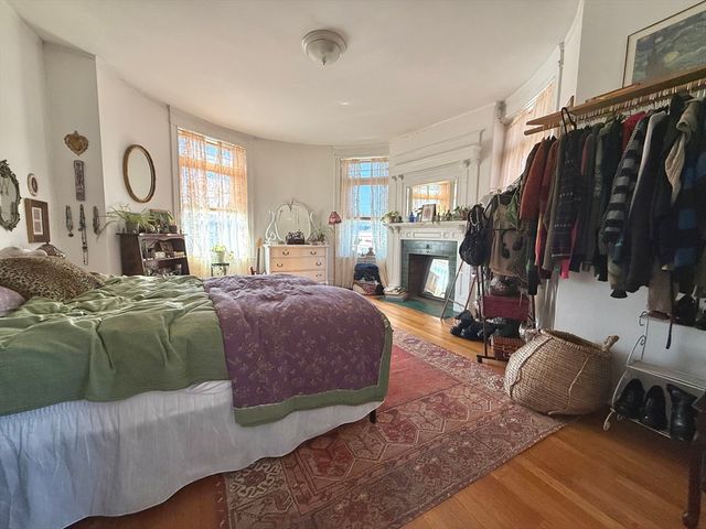 1908 Beacon St 3, Brookline, MA 02445