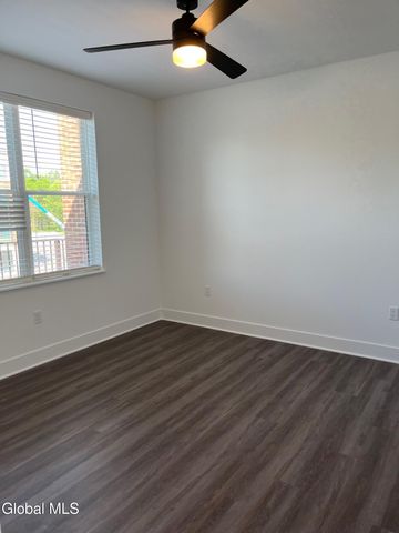 578 Columbia Turnpike 403, East Greenbush, NY 12061