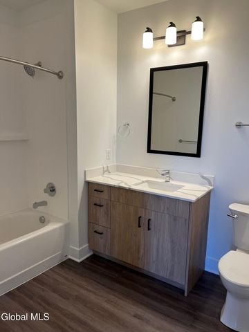 578 Columbia Turnpike 403, East Greenbush, NY 12061