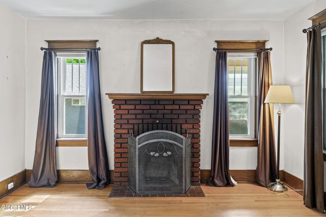 519 Kenwood Avenue, Bethlehem, NY 12054