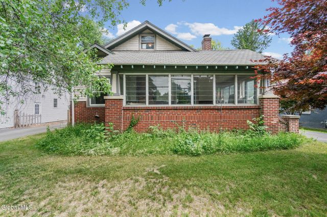 519 Kenwood Avenue, Bethlehem, NY 12054
