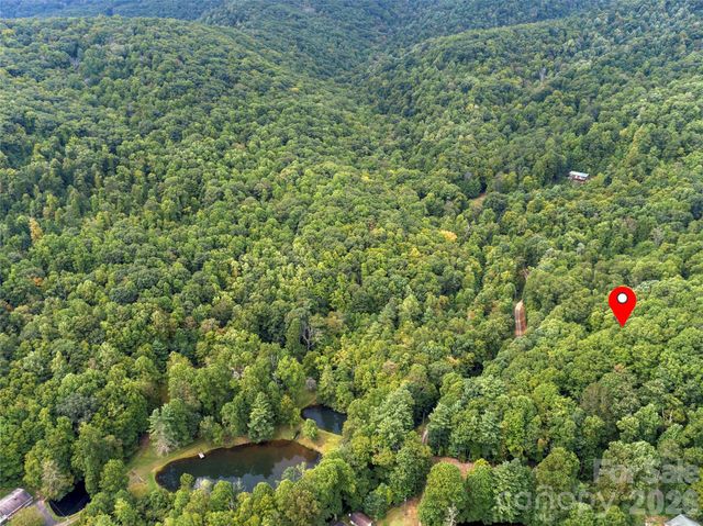 000 Pond Road, Spruce Pine, NC 28777