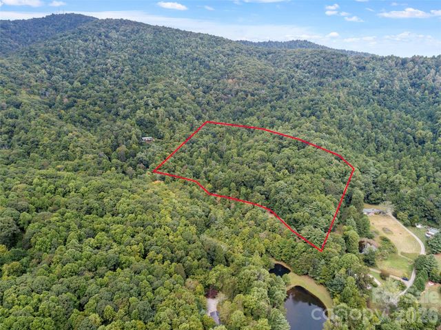 000 Pond Road, Spruce Pine, NC 28777