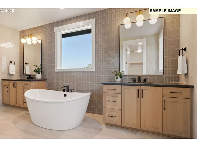 2083 Ostman Rd, West Linn, OR 97068