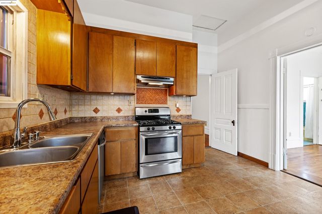 1444 14th Street, Oakland, CA 94607