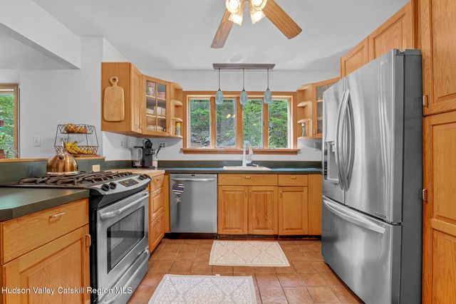 231 Manorville Road, Saugerties, NY 12477