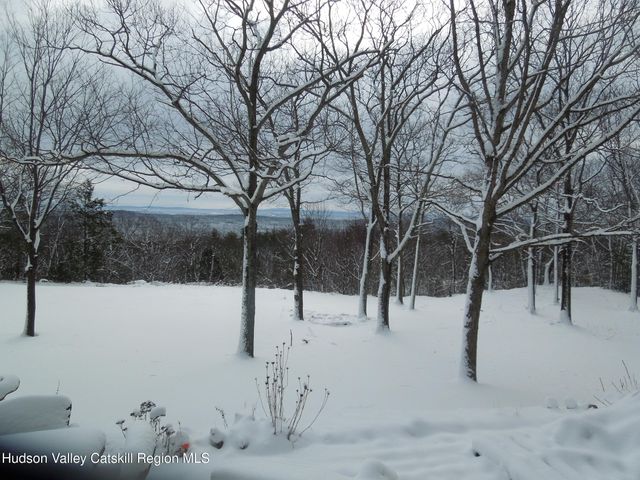 231 Manorville Road, Saugerties, NY 12477