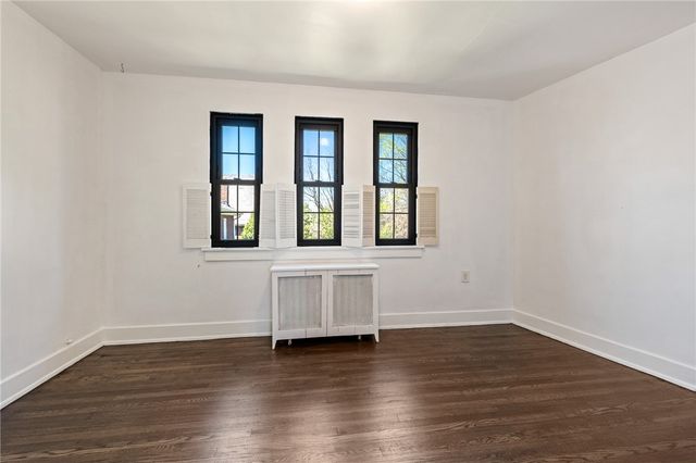 1516 Riverside Dr, Penn Hills, PA 15147