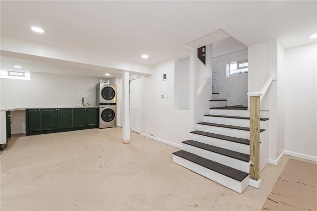 1516 Riverside Dr, Penn Hills, PA 15147