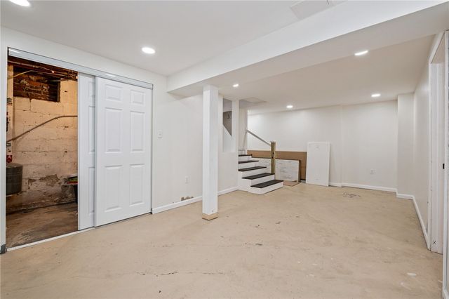 1516 Riverside Dr, Penn Hills, PA 15147