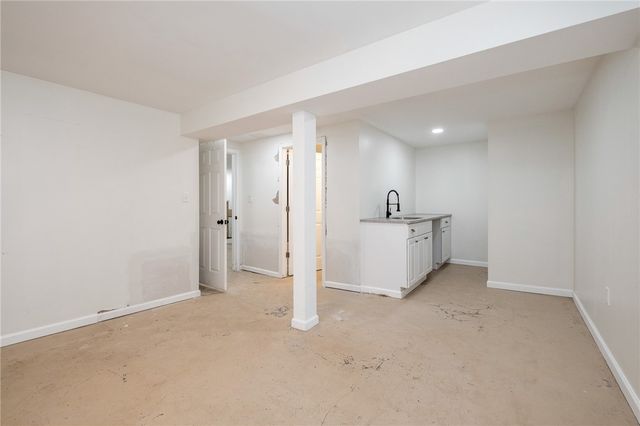 1516 Riverside Dr, Penn Hills, PA 15147