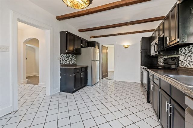 1516 Riverside Dr, Penn Hills, PA 15147