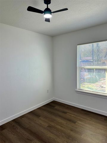 102 Georgia Street, Houston, TX 77029