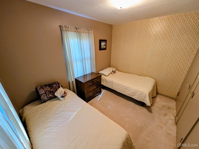 817 W Boyington Street, Iron River, MI 49935