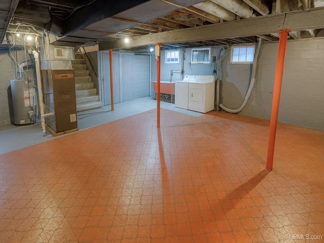 817 W Boyington Street, Iron River, MI 49935