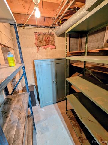 817 W Boyington Street, Iron River, MI 49935