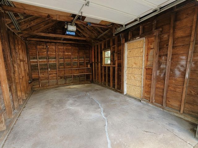 817 W Boyington Street, Iron River, MI 49935