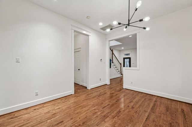 1537 Alexander Street, Houston, TX 77008