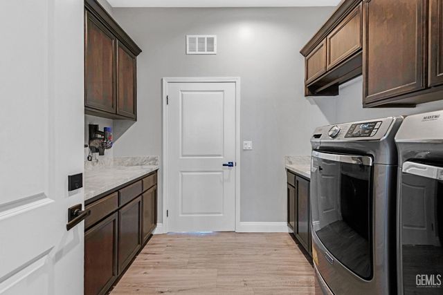 16602 Northfield Way, Bakersfield, CA 93314