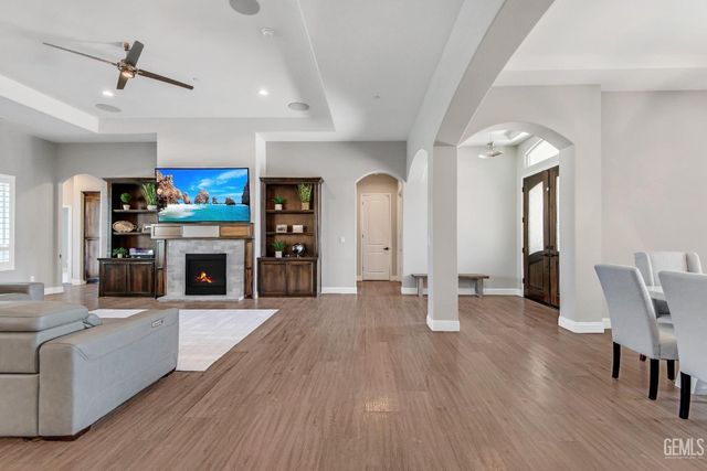 16602 Northfield Way, Bakersfield, CA 93314