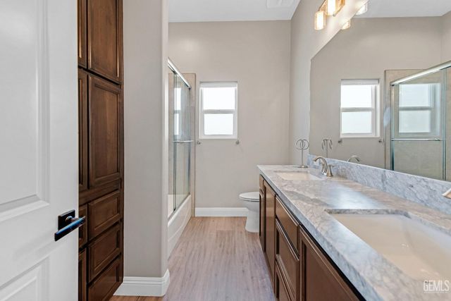 16602 Northfield Way, Bakersfield, CA 93314