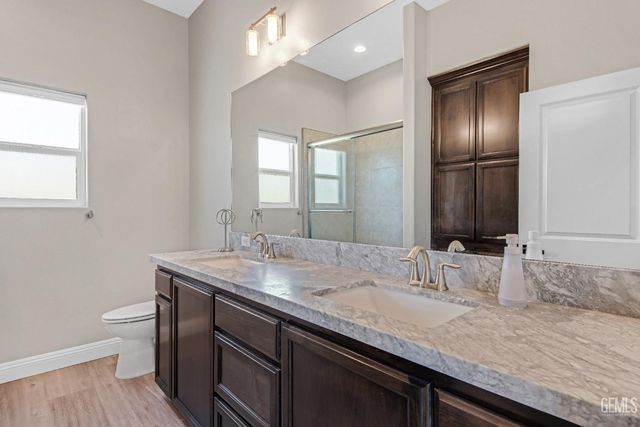 16602 Northfield Way, Bakersfield, CA 93314