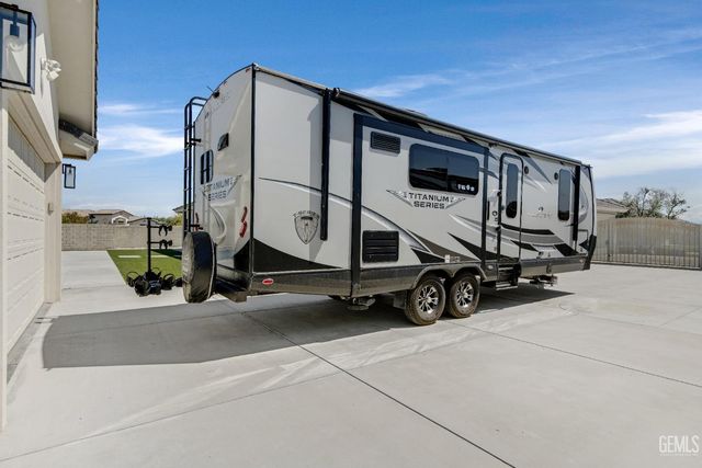 16602 Northfield Way, Bakersfield, CA 93314