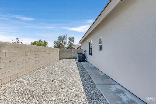 16602 Northfield Way, Bakersfield, CA 93314