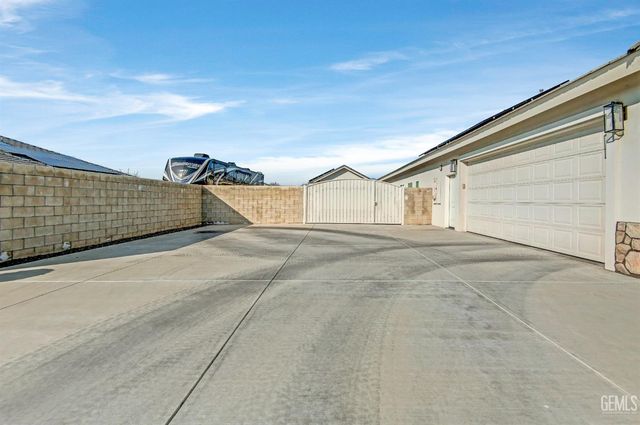 16602 Northfield Way, Bakersfield, CA 93314