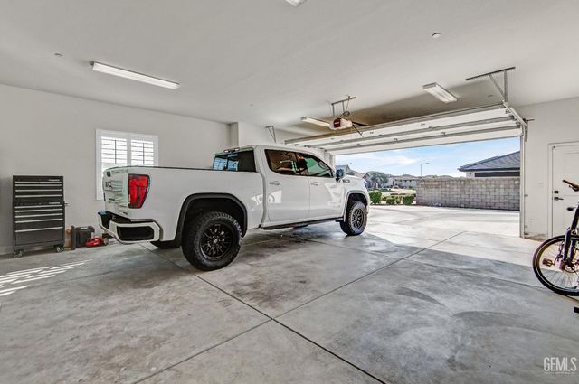 16602 Northfield Way, Bakersfield, CA 93314