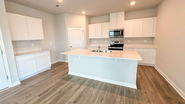 4902 Sandringham Lane, Murfreesboro, TN 37129
